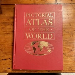 Pictorial Atlas of the World-Ottenheimer Publishers 1993 Hardcover-0824117069