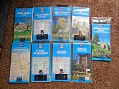IGN maps of South France Top 25 and Serie Bleue most with wallet