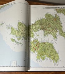 Collins Atlas of the World 2003 Hardcover Maps Geography 15×11 Book EUC