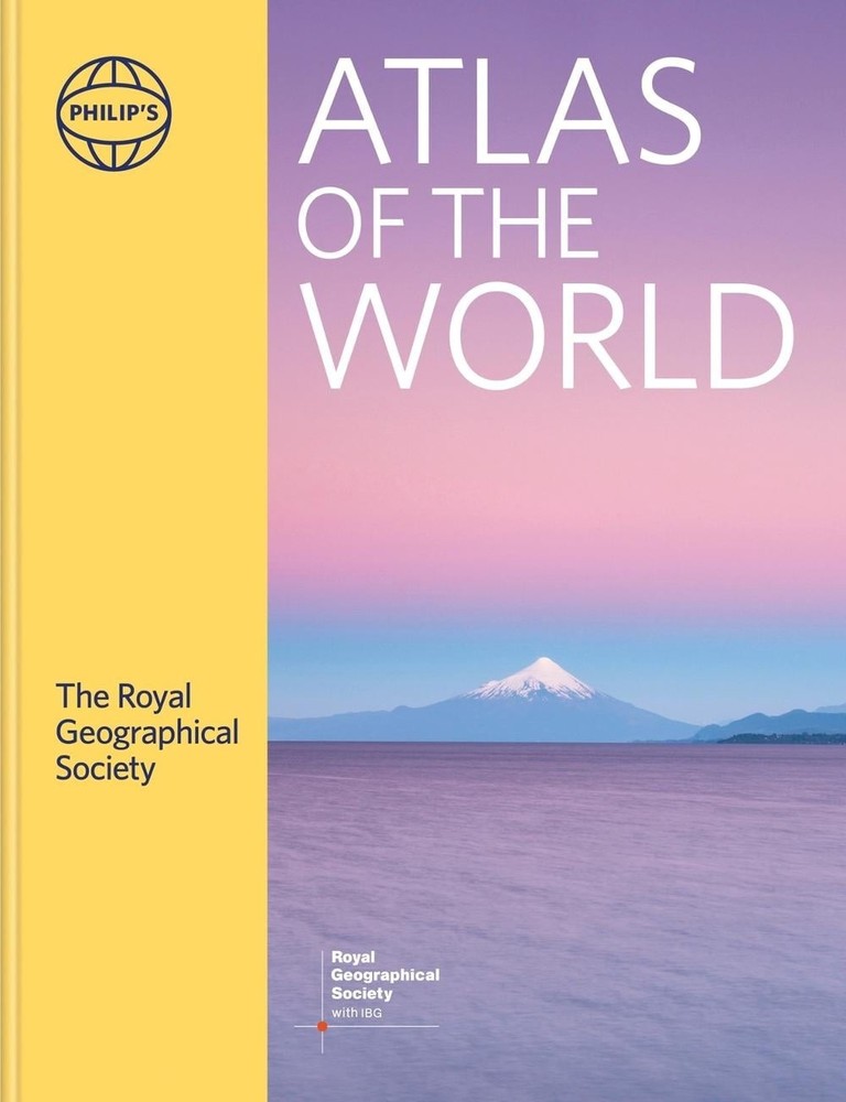 Philip’s RGS Atlas of the World: 2024 edition by Philip’s Maps Hardcover Book