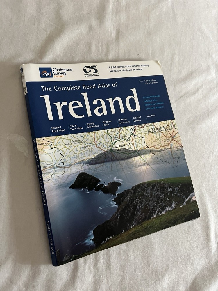 THE COMPLETE ROAD ATLAS OF IRELAND (2004)