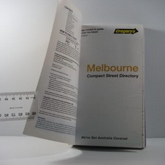 Gregory’s Melbourne Compact Street Directory 4 th Edition PB Book 2000 VGC