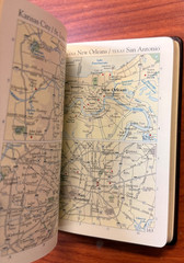 THE TRAVELER’S ATLAS: A GEOGRAPHIC HANDBOOK – 2007 – Graphic Images- Leather