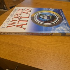 The Kingfisher World Atlas (with CD-ROM)