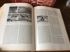 The New Rand McNally College World Atlas, (1983 HC/DJ) VG