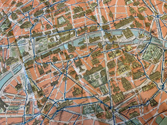 Map and Guide to Paris and Environs Fuhrer Guilmin (1940?)