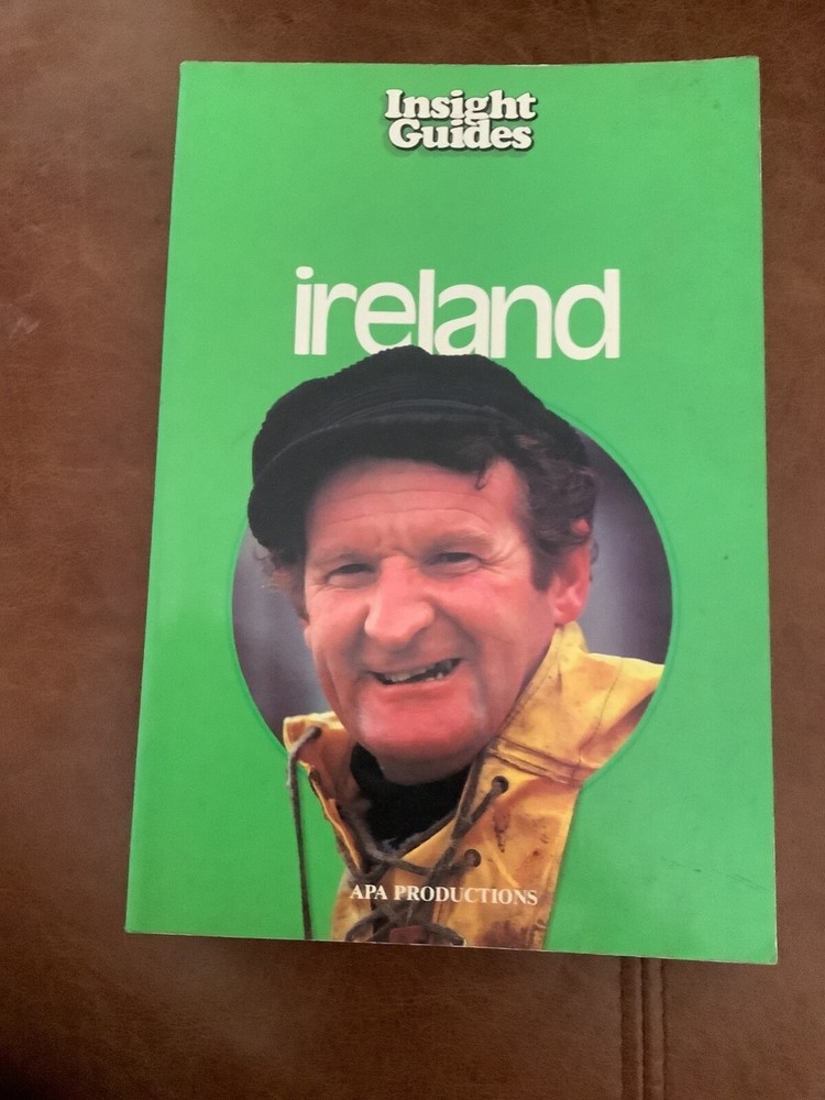Insight Guides: Ireland by Brian Bell