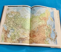 THE TIMES FAMILY ATLAS OF THE WORLD FIRST EDITION