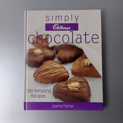 Simply Cadbury’s Chocolate – 100 Chocolate Recipes + 70 Photos • Hardcover
