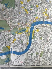 England : London – Section No. 1 Road Map and Central London Street Index – Esso