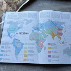 The Reader’s Digest Great World Atlas – 5th Edition + map sleeve 1975