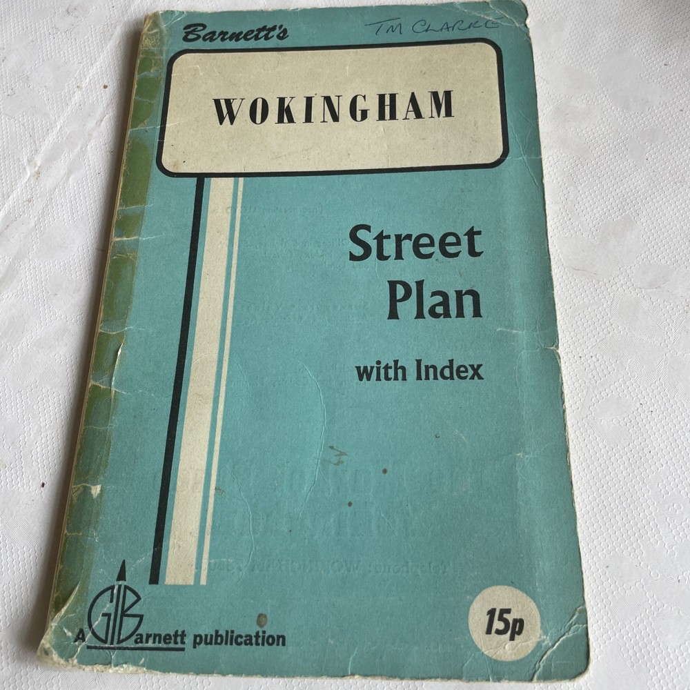 Vintage WOKINGHAM Barrett’s STREET MAP of c 1970