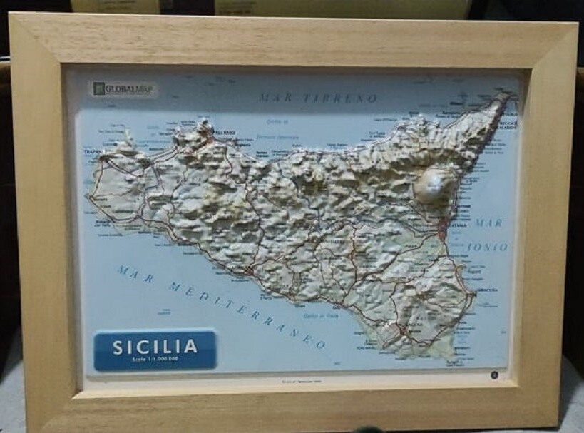 SICILIA 1:1.000.000 CARTA IN RILIEVO A4 con cornice