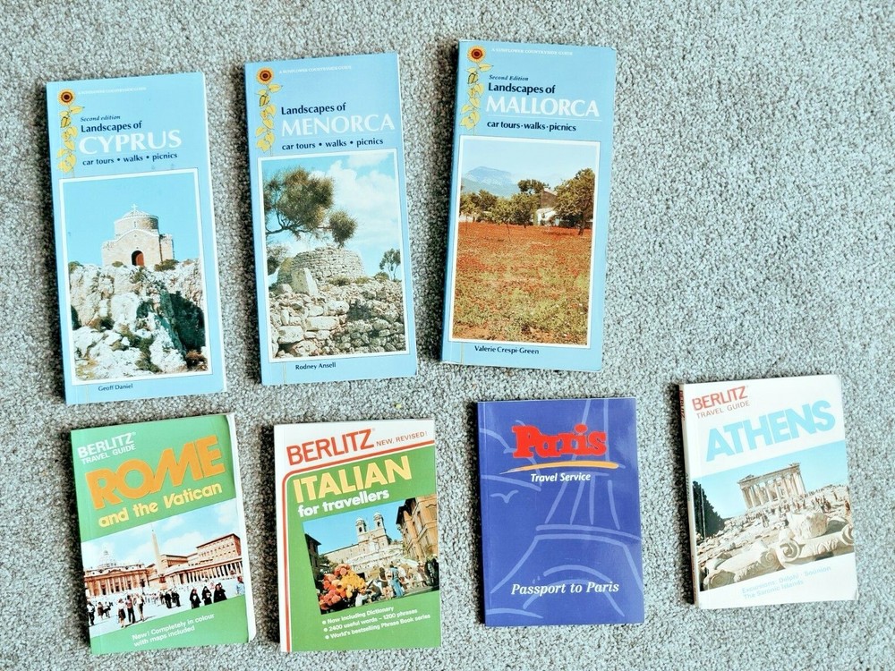 JOB LOT OF GUIDE BOOKS EUROPE SEE PHOTOS