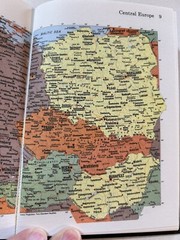Small Rand McNally 1992 U.S. & World Atlas NEW 6.5” X 4.5” Excellent