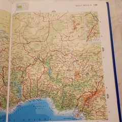 Philip’s Essential World Atlas: hardback (Philip’s World Atlas Philip’s Maps
