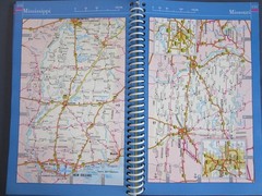 Hammond Pocket World Atlas and Road Atlas of North America 2000