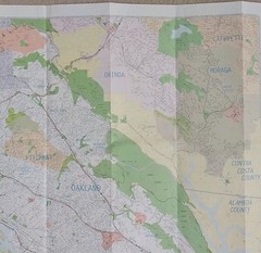 Rand McNally Local Map: Oakland/Berkeley, Richmond, California (2004).