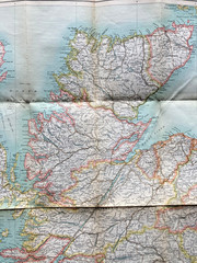 W H SMITH & SON TOURISTS SCOTLAND FOLD OUT COLOUR CLOTH MAP SCOTTISH TOURISM