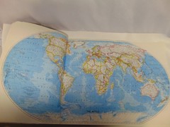 1997 National Geographic Concise Atlas of the World Large book 18″ x 12″ Map