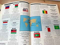 THE TIMES FAMILY ATLAS OF THE WORLD FIRST EDITION