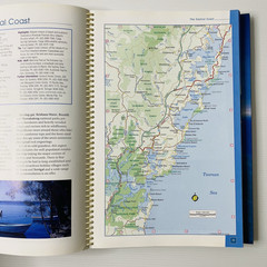 Australia’s Top Tourist Destinations by Margaret McPhee Gregory’s – Paperback