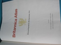 BRITANNICA ATLAS 1768 – 1988 15″ X 11″ BLUE HARDBACK BOOK WITH BEAUTIFUL MAPS
