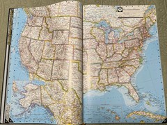 National Geographic Atlas Of The World Eighth Edition Slipcover VG Maps Cities