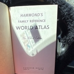 Hammond’s Family Reference World Atlas Revised Edition Hardcover Good