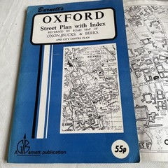 Vintage OXFORD Barrett’s STREET MAP of mid 1970s.