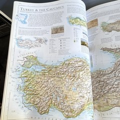 Dorling Kindersley World Atlas Third Edition Hardcover 2003 1:5,000,000