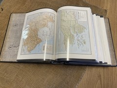 Vintage US GOVT. Ring binder with 138 geographical World Map cards 10”x8”#STA