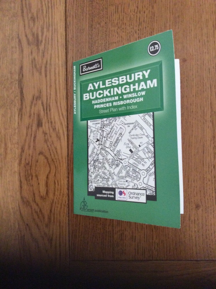 AYLESBURY/BUCKINGHAM/PRINCES RISBOROUGH Fold out street map with index Black/Whi