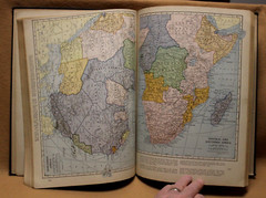 THE COLUMBIA STANDARD Illustrated WORLD ATLAS 1942-43 plus 1941 Indian Ocean Map