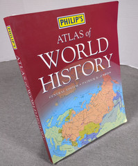 2001 Philip’s Atlas of World History VTG Trade Paperback Borders Books Edition