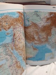 1965 The Earth 1/2 Grande Atlante Goegraphical Economico Storico Of Agostini