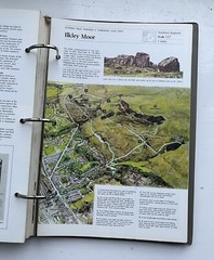 The AA Book of COUNTRY WALKS