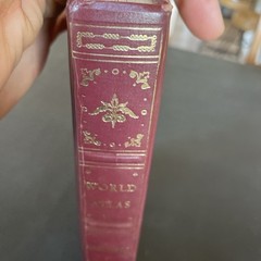 Vintage 1977 World Atlas Hammond Leather Bound Classics Edition Book Reference