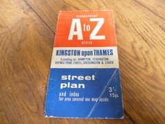 VINTAGE GEOGRAPHERS` A TO Z SERIES KINGSTON UPON THAMES 1970