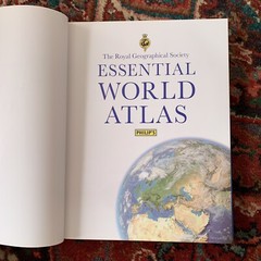 The Royal Geographical Society Essential World Atlas Philip’s COFFEE TABLE BOOK