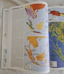 The Times Concise Atlas of World History Revised Edition Softcover 1986 Book