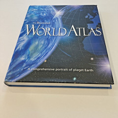 The Illustrated World Atlas by Weldon Owen (2010 Edition, Hardcover) -Rare