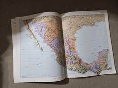 1994 Quick Reference World Atlas Paperback Rand McNally Staff