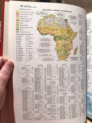 The Hammond WORLD ATLAS presented by TIME – Hardcover Book 1980